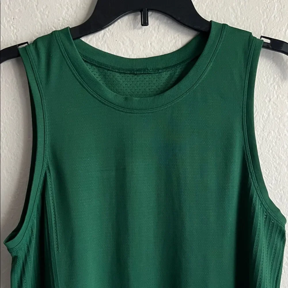Like New! Lululemon Women's Green Sleeveless Top in Size Unknown